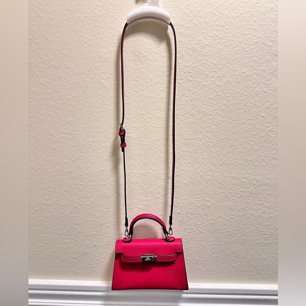 Pink Elegant crossbody bag with removable strap